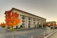 Hampton Inn Springfield Các khách sạn ở Springfield