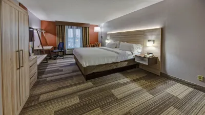 Holiday Inn Express & Suites London