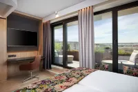 Holiday Inn Osnabruck Отели рядом с достопримечательностью «Building 69 University of Osnabrueck»
