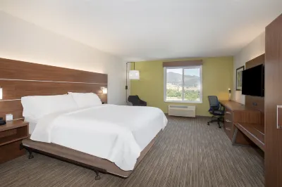 Holiday Inn Express Yreka-Shasta Area Hotel di Siskiyou County