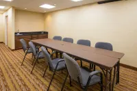 Holiday Inn Express & Suites Wauseon Hotels in Fulton County