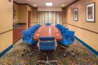 Holiday Inn Express & Suites Manchester-Airport Hotels in Candia