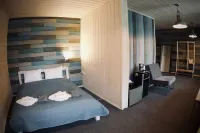 Lakhti Hotel
