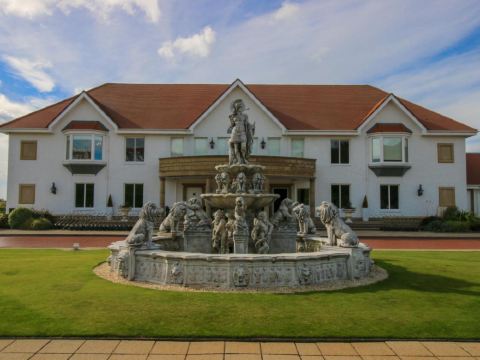 Turnberry Apartments