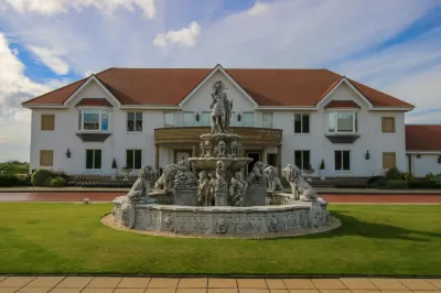 Turnberry Apartments