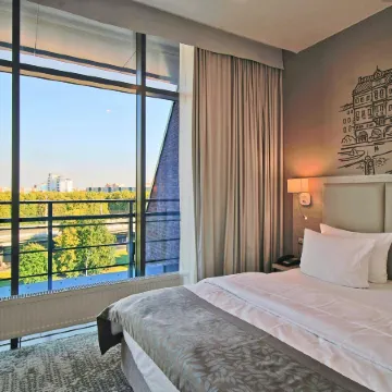 Holiday Inn Kaliningrad (Холидей Инн Калининград) Отели в г. Калининград