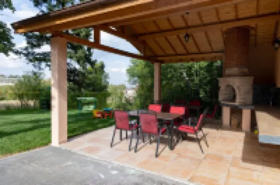 Queens Cottage Hotels in 