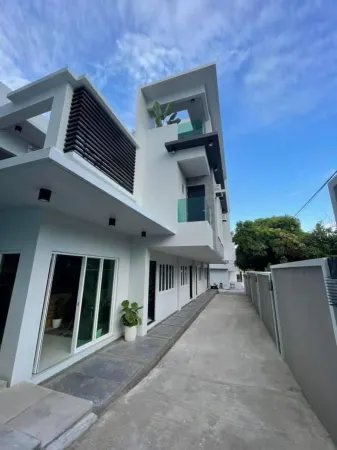 J Spazio Apartelle and Cafe Отели в г. Bacacay