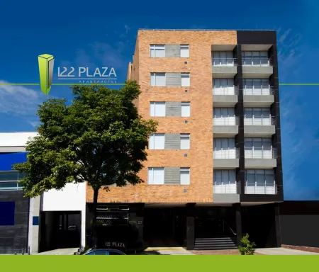 122 Plaza Apartahotel Отели рядом с достопримечательностью «Biblioteca Pública Virgilio Barco»