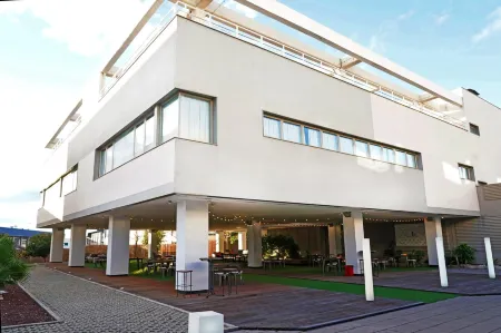 Hotel Villa Odon Отели в г. Алькоркон