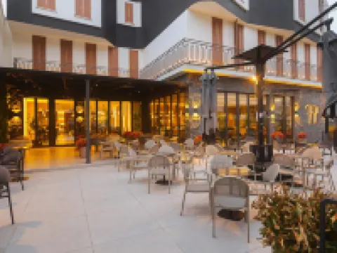 Park Plazza Hotels in Korce