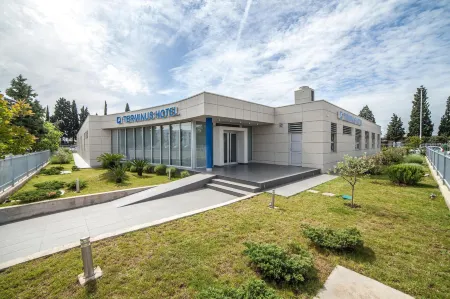 Hotel Terminus Отели рядом с достопримечательностью «Собор Воскресения Христова»