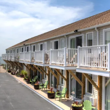 The Corsair & Cross Rip Oceanfront