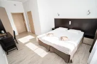 Aleksandriya-Peterhof Hotel Hotels in Peterhof