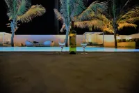 Dolphin Beach Resort - Dolphines, Kitesurfing & Wildlife - Kolam Renang
