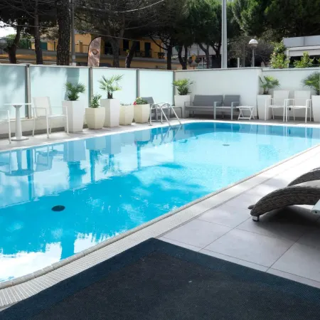 Club House Hotel