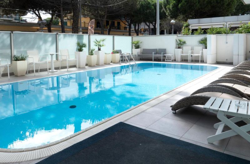Club House Hotel