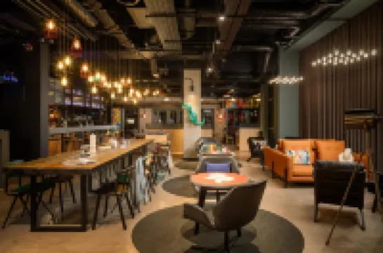 ม็อกซี่ คอร์ก โรงแรมในคอร์ก