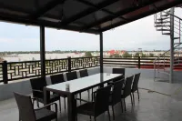 HOTEL DECENTRALAND KUALA TERENGGANU - واي فاي