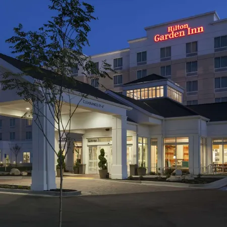 Hilton Garden Inn Salt Lake City Отели рядом с Аэропорт Солт-Лейк-Сити