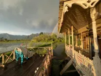 Houseboat Zaindari Palace - con vista montagne