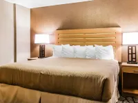 Quality Inn & Suites Warren - Detroit