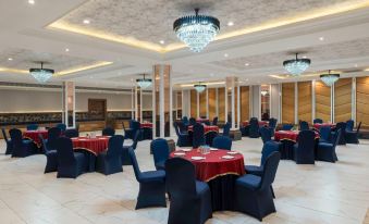 Spt Clarks Inn Suite Mandi