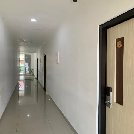 Urbanview Hotel MS Rooms Inn Simpang Lima by RedDoorz Отели рядом с достопримечательностью «Лима»