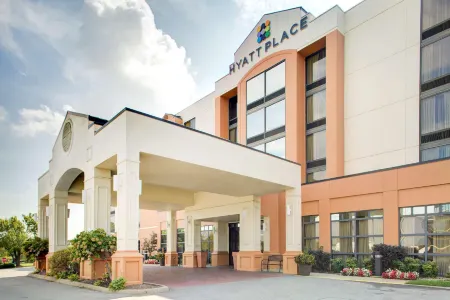 Hyatt Place Louisville East Отели в г. Джефферсонтаун