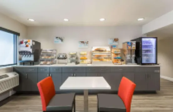 Days Inn by Wyndham Yosemite Area