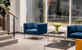 FarFour Inn & Suite Hotel
