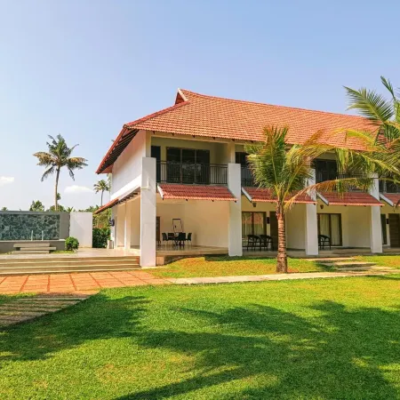 Palmgrove Lake Resort