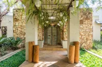 Luxurious Hideaway Villa