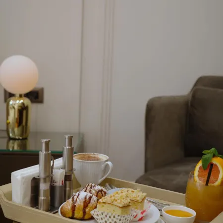 HOTEL METROPOL Club House