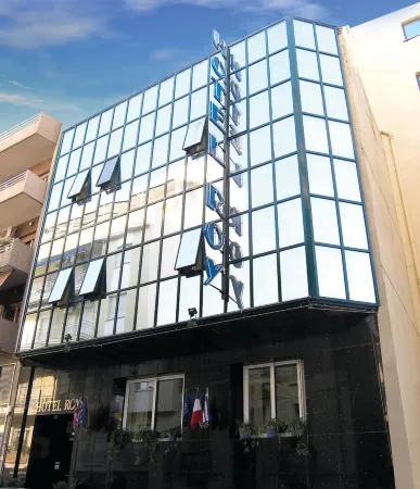 โรงแรม รอย