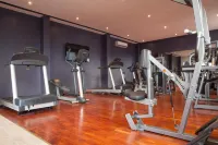 Oak Plaza Suites - Gym