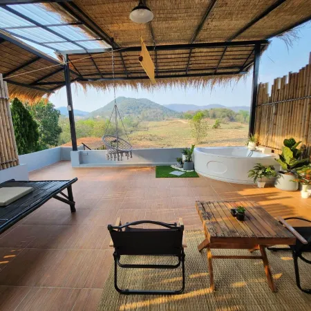 Mondara Villa and Glamping Отели рядом с достопримечательностью «Боеклуенг Хотспринг»