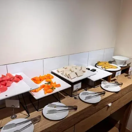 Hotel Lemon Suites & Banquet Noida Sector 62