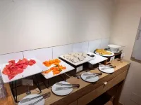 ホテル レモン スイーツ & バンケット ノイダ セクター 62 - 朝食