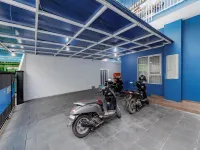 RedDoorz Syariah Near Metropolitan Mall Bekasi - Pensions
