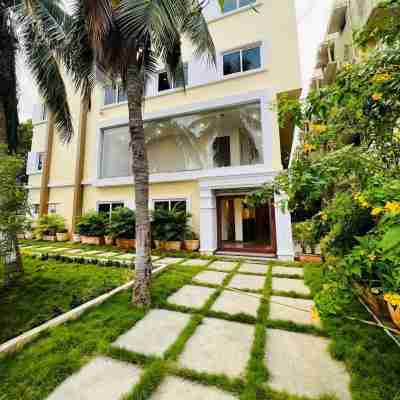 De Crown Luxury Hotel Hotel Exterior