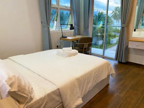 Calm Beach Inn - 3-Star