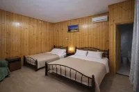 The Pomegranate Courtyard - Inns