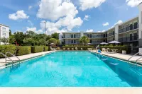 Ramada by Wyndham Altamonte Springs Near I-4 Hotels in Altamonte Springs