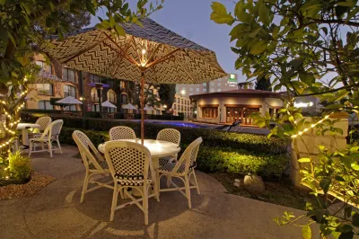 Holiday Inn Express & Suites Queretaro Hotels near Plaza Picasso
