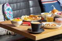 Moxy Southampton - breakfast