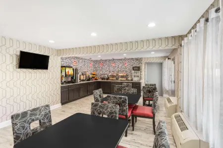 凱隆波因特酒店 - 格林斯伯勒休憩遊樂區