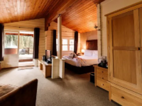 克瑞拉切文鄉村公園酒店&SPA 奧特利酒店