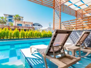 Feniks Priority Hotel