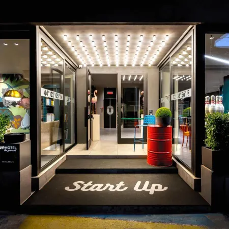 Up Hotel